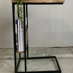 Benoa Bijzettafel industrieel sofa zwart met vak