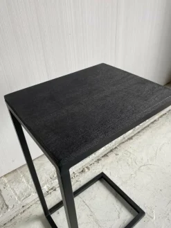 Benoa Bijzettafel industrieel sofa zwart met zwart blad