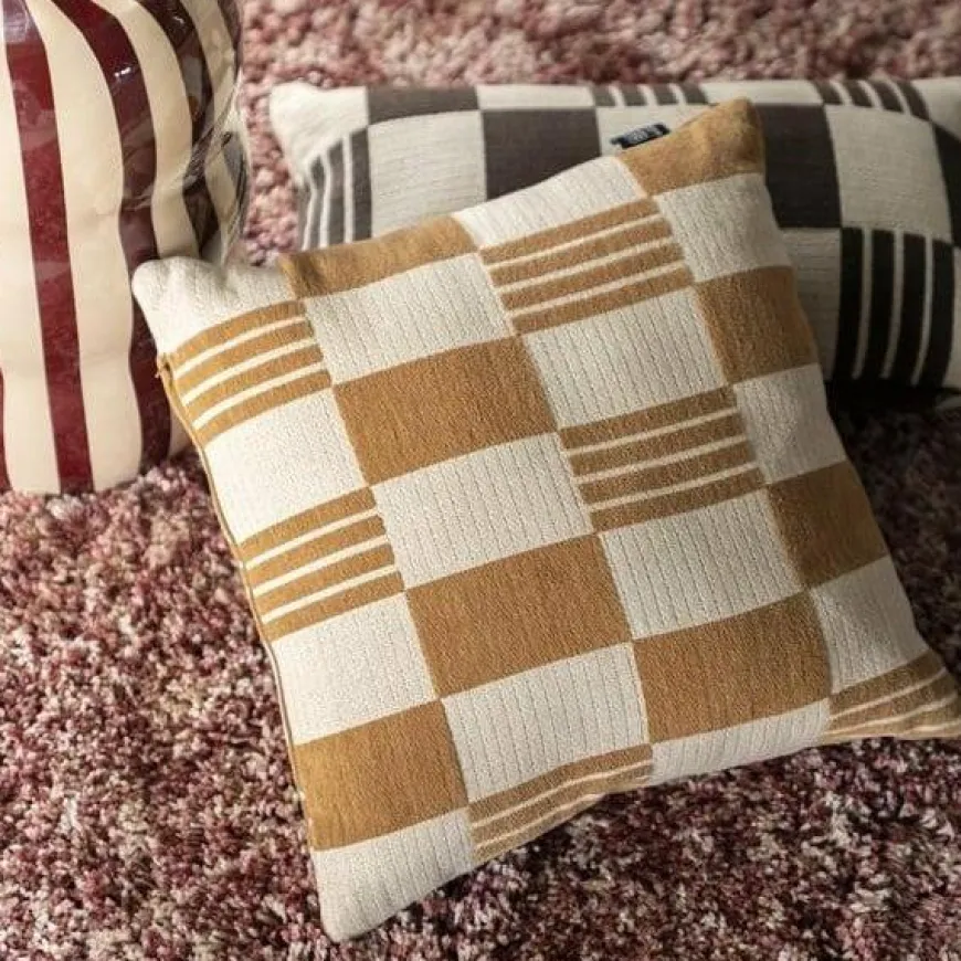 By Boo Kussen Twist 45x45 cm – mosterd