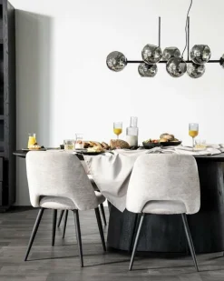 Eleonora Eettafel Aron ovaal 200x110 - zwart