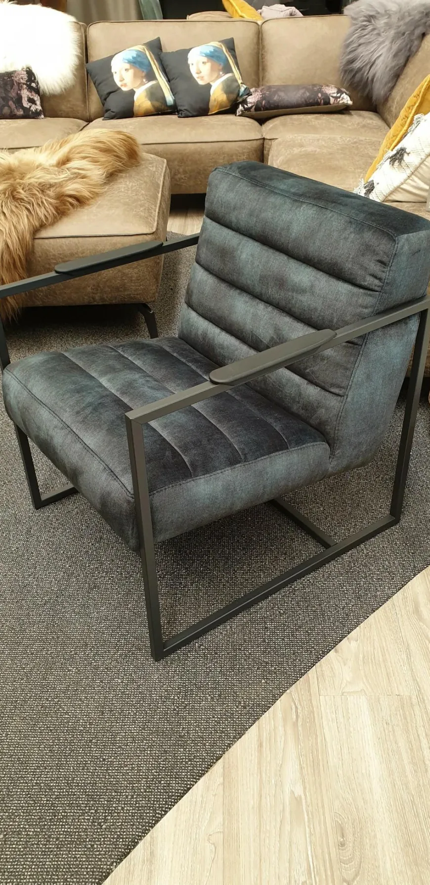 Het Anker Showroommodel Fauteuil Skipper Black & Blue vintage velvet