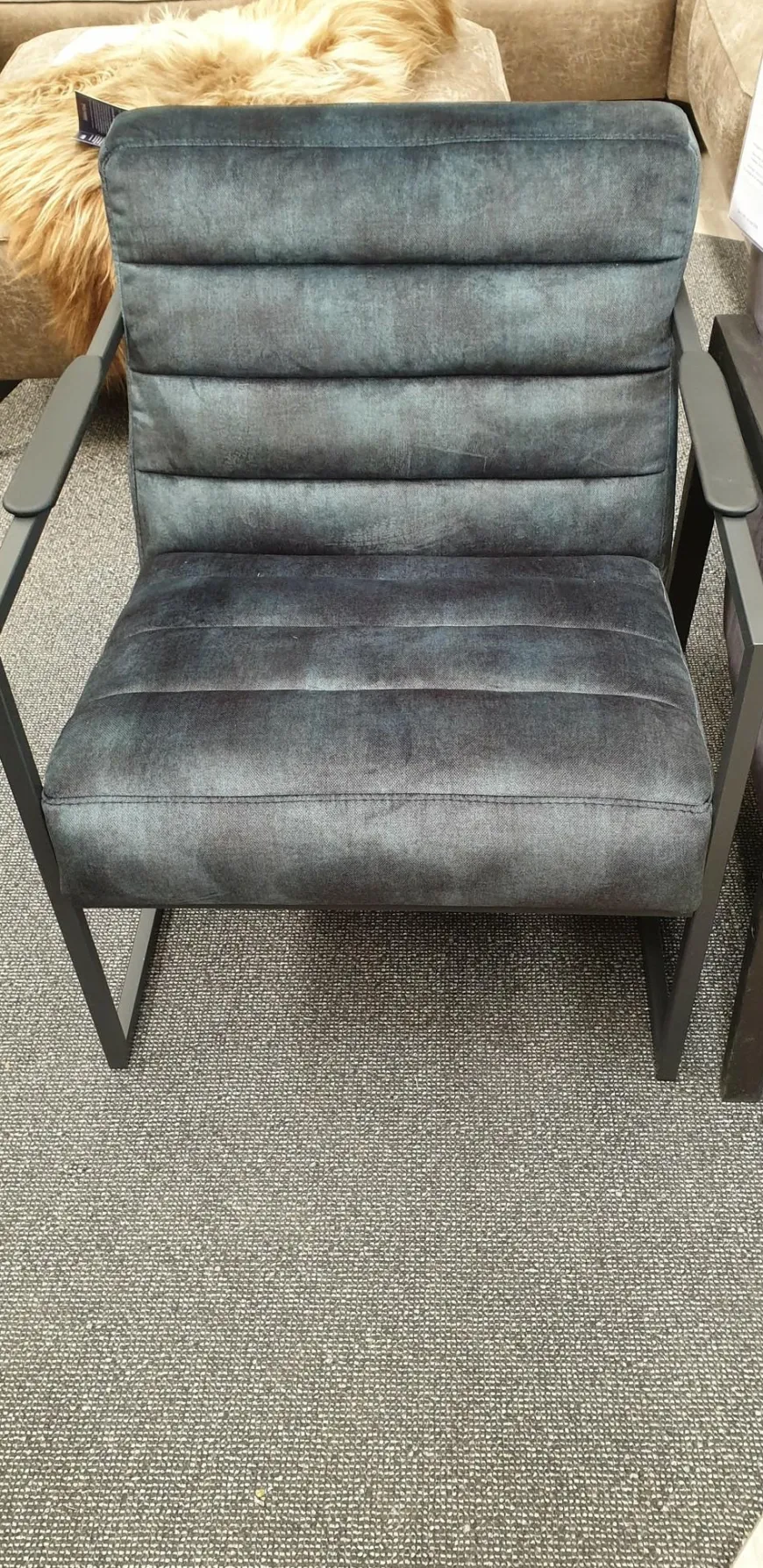 Het Anker Showroommodel Fauteuil Skipper Black & Blue vintage velvet
