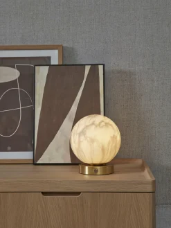 it's about RoMi Tafellamp glas/ijzer Carrara bol wit marmerprint/goud