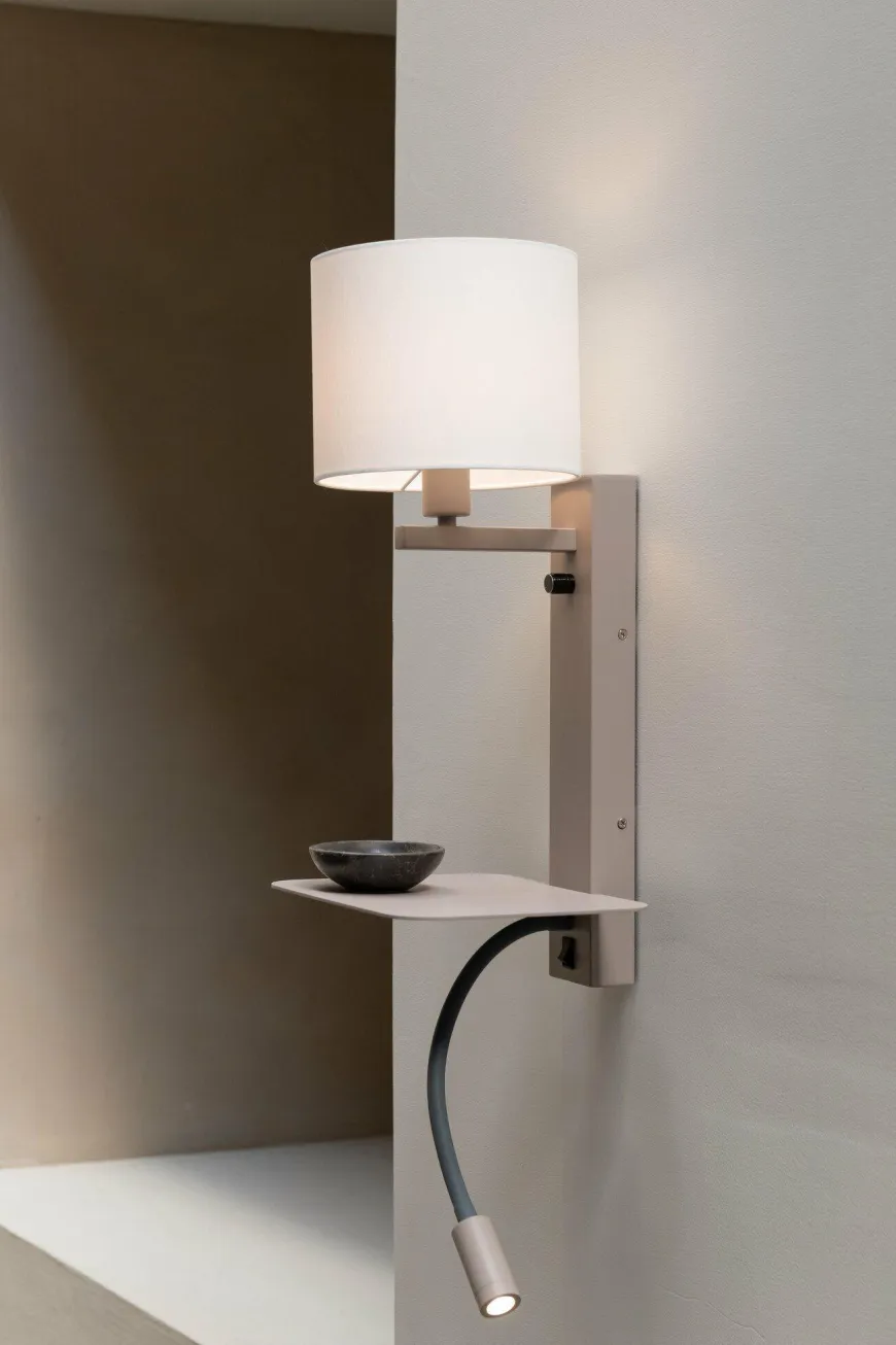 it's about RoMi Wandlamp Florence+leeslamp zand/kap 1815 wit