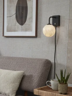it's about RoMi Wandlamp glas/ijzer Carrara bol wit marmerprint/zwart
