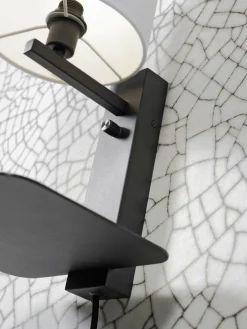 it's about RoMi Wandlamp ijzer Florence E14 met plank+usb incl. dimmer l. linnen