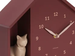 Karlsson Wandklok Sitting Cat burgundy rood