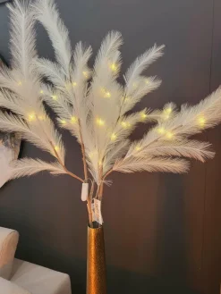 Light en Living Ornament LED 110 cm FEATHER wit