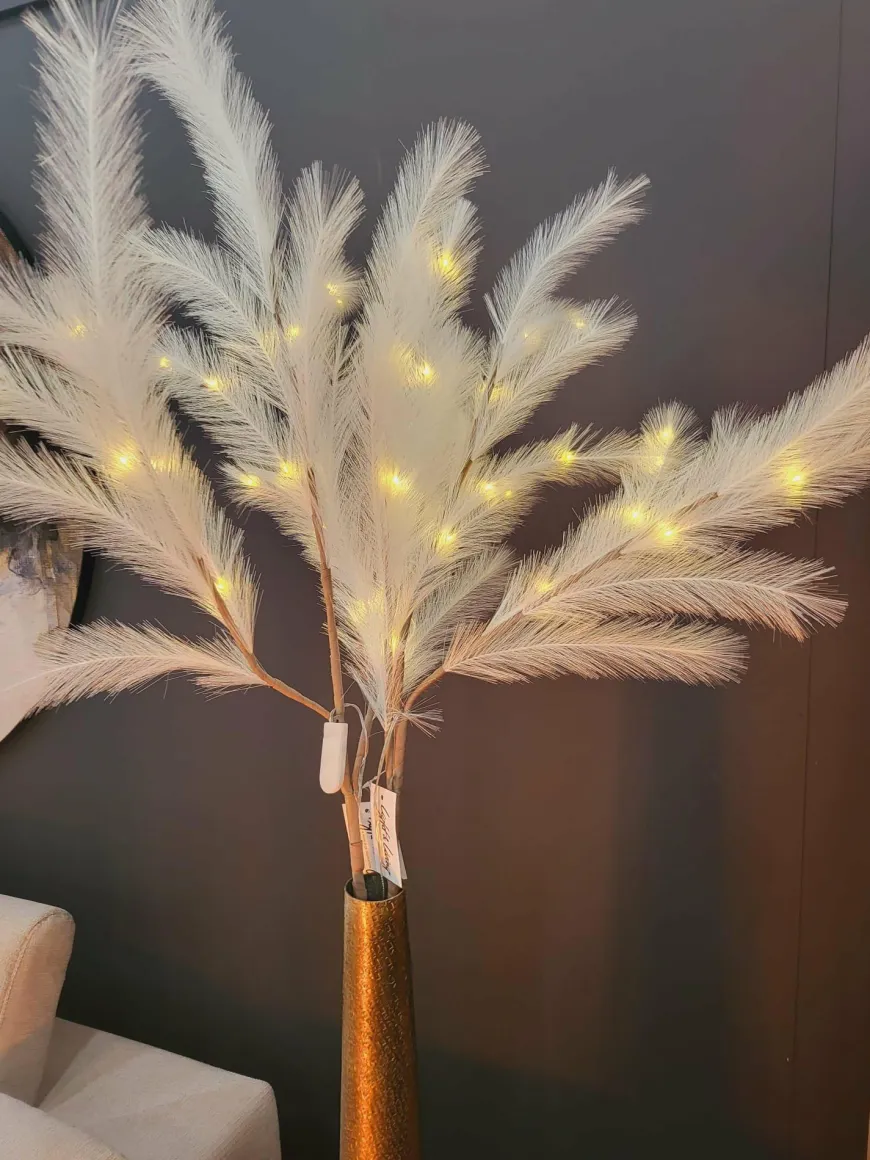 Light en Living Ornament LED 110 cm FEATHER wit