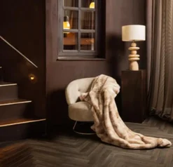 PTMD Fauteuil Carice Beige met gouden onderstel