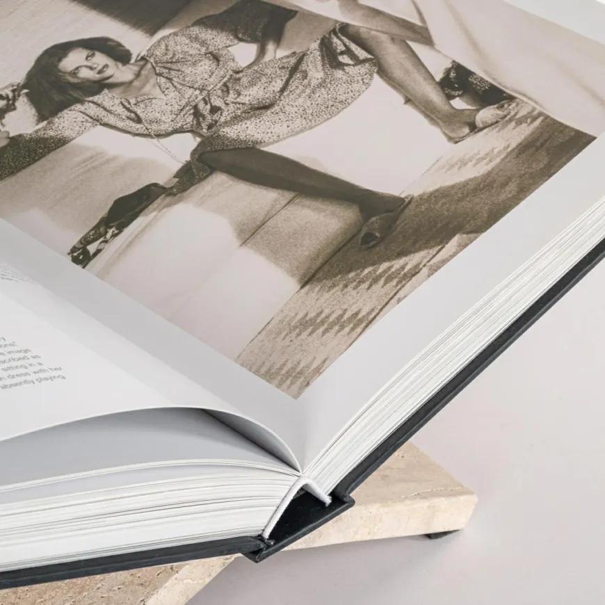 Richmond Interiors Boekenstandaards Belice beige