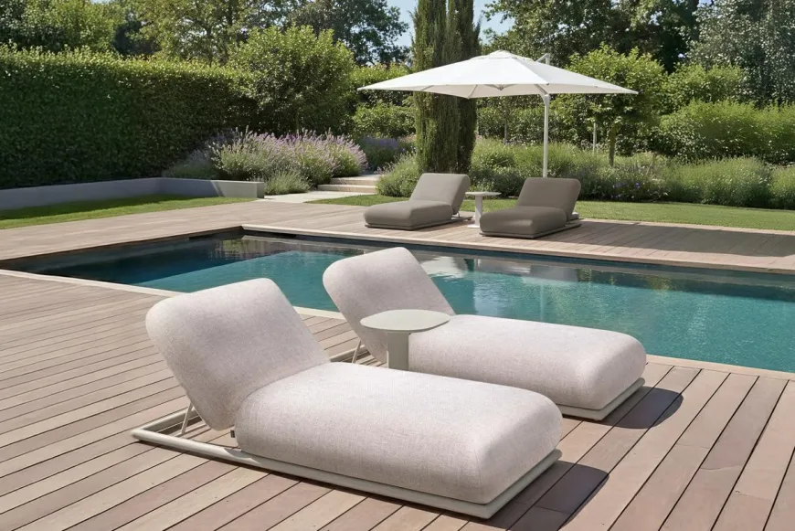 Richmond Interiors Outdoor bijzettafel Quinn light beige