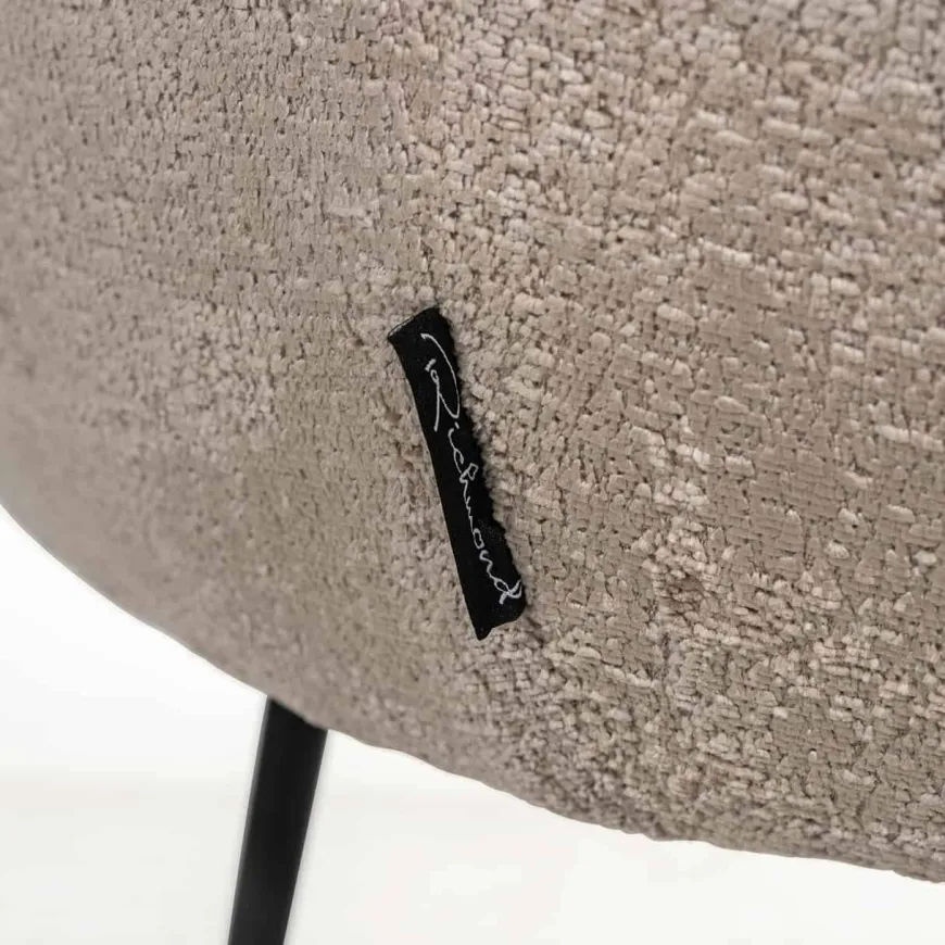 Richmond Interiors Stoel Ruby Bergen 104 taupe chenille