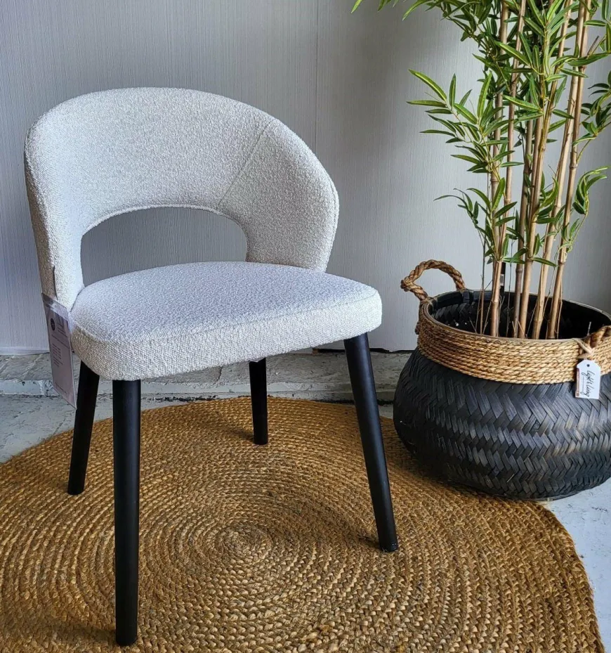 Richmond Interiors Stoel Savoy white bouclé - Showroommodel