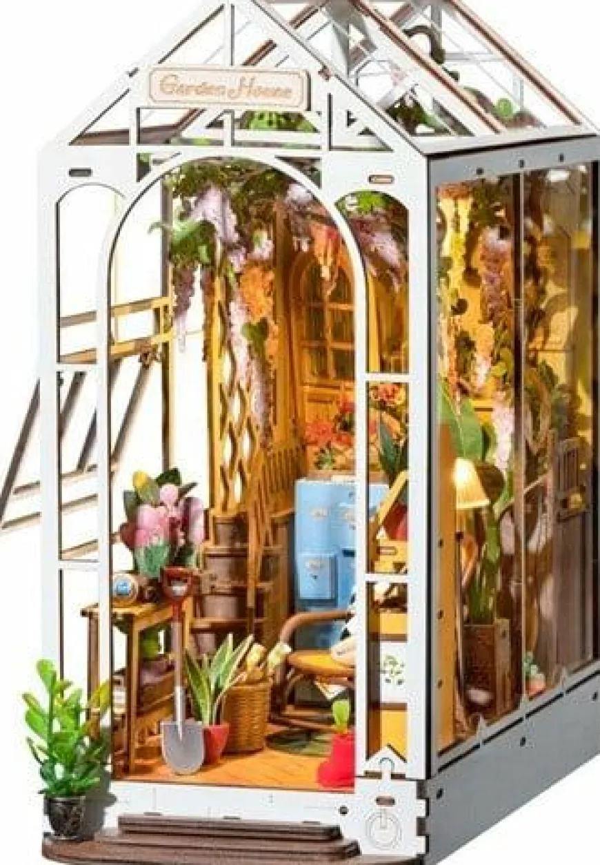 Robotime Houten Bouwpakket Book Nook Garden House