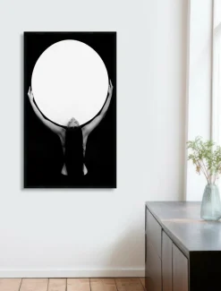 Wandkraft Femme Portant L’univers
