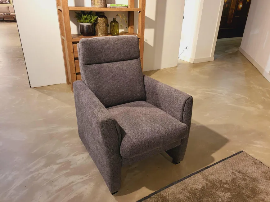 WoonMax Bank Seattle showroommodel met hoge rug
