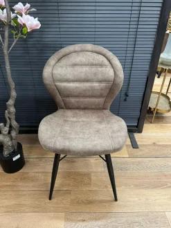 WoonMax Eettafelstoel Owen - Poot 3 - Luxor liver - Showroommodel