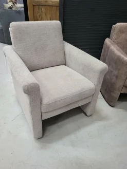WoonMax Fauteuil Portland rug laag stof Art beige showroommodel