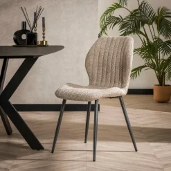 WoonStijl Eetkamerstoel Lende Boucle zandkleur
