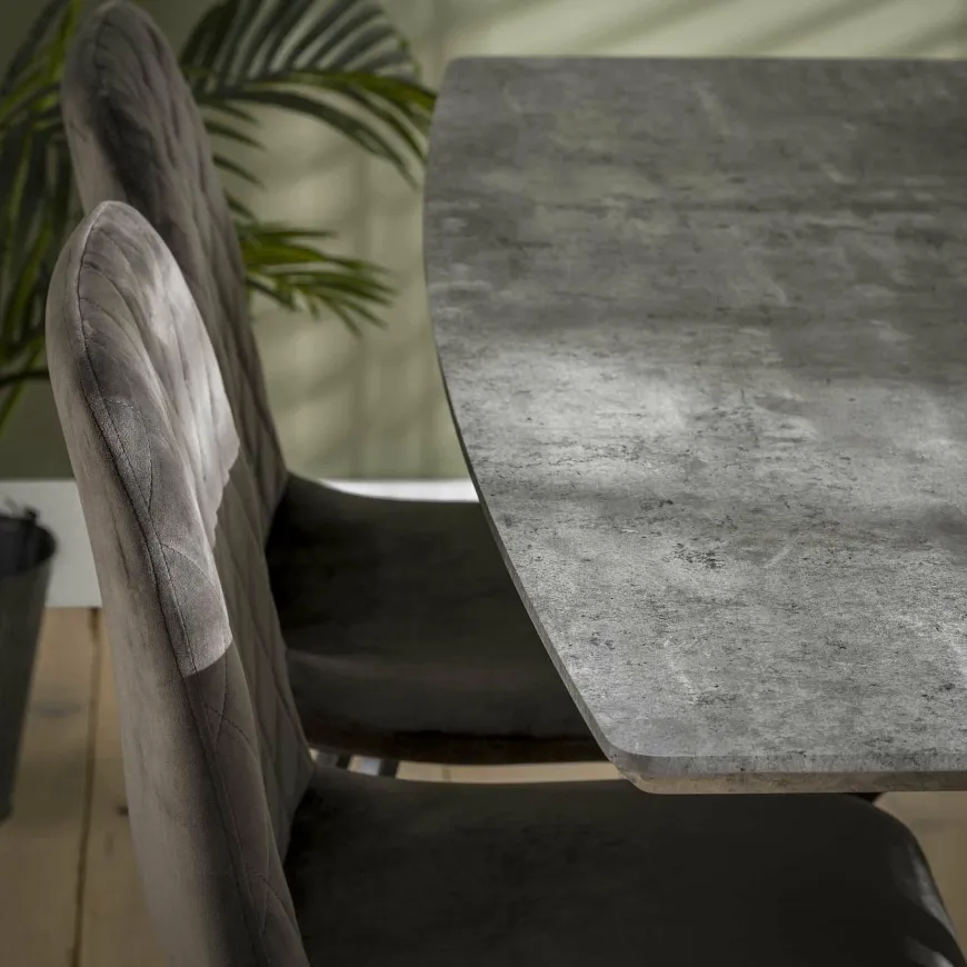 WoonStijl Eetkamertafel 160 ovaal blad zwart gepoedercoat frame / 3D betonlook grijs