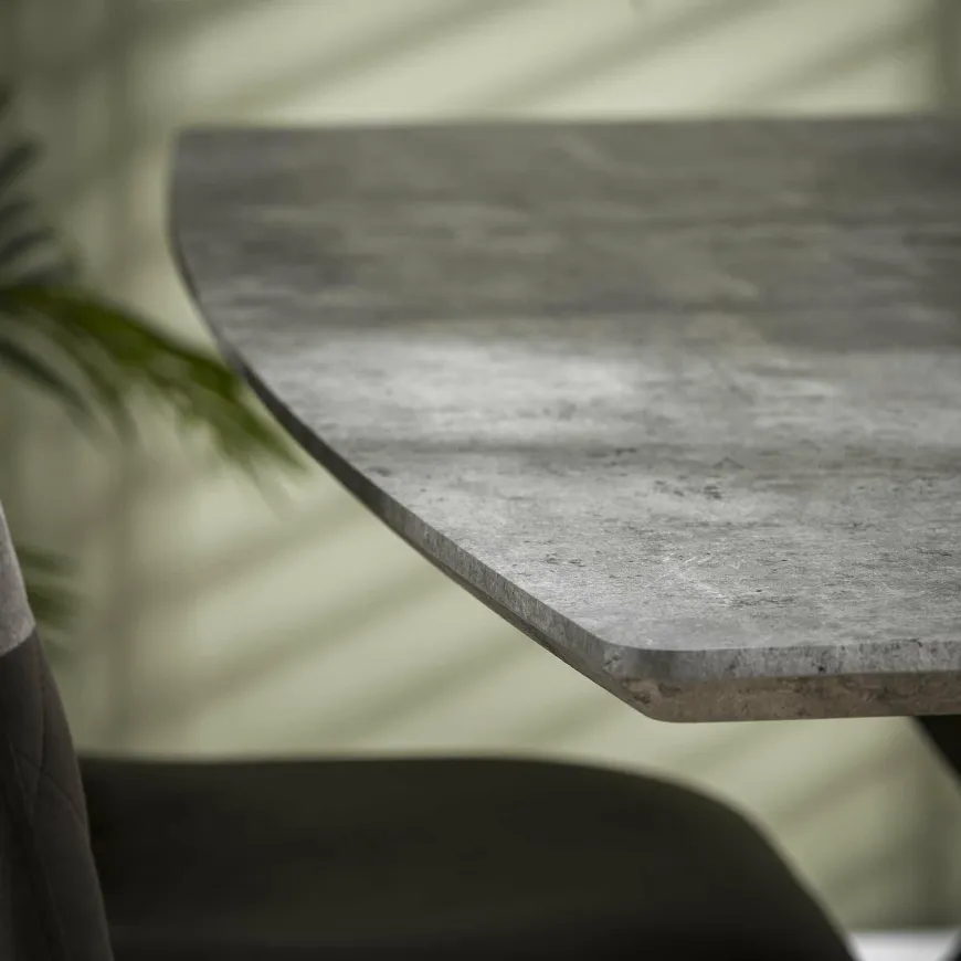 WoonStijl Eetkamertafel 160 ovaal blad zwart gepoedercoat frame / 3D betonlook grijs
