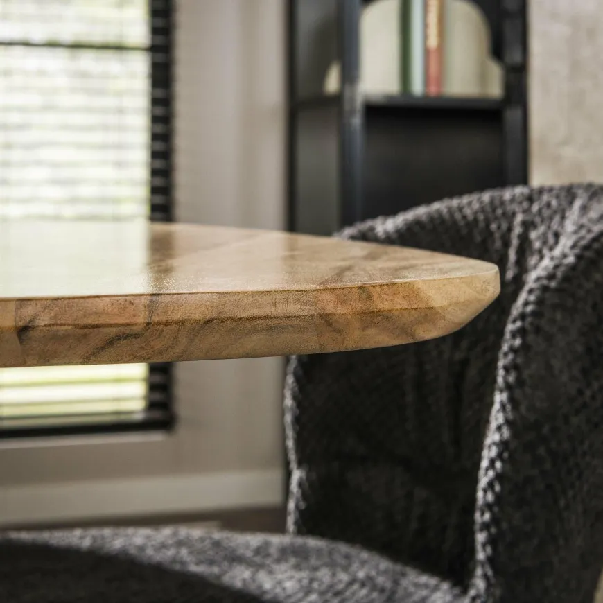 WoonStijl Eetkamertafel driehoek acacia