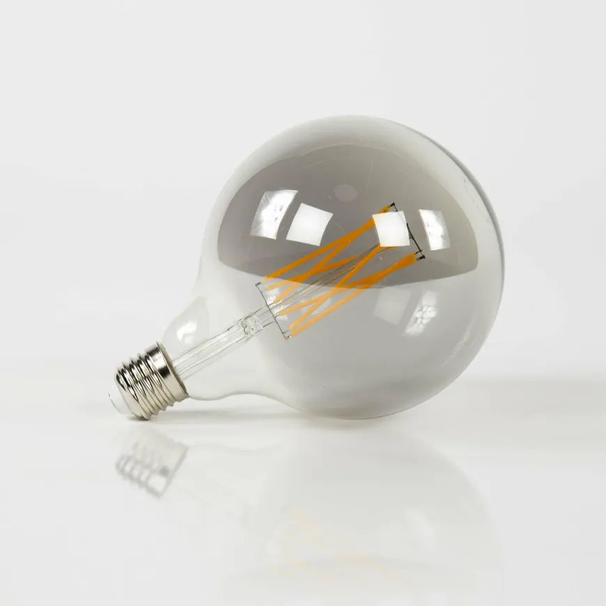 WoonStijl Lichtbron LED filament bol Ø12 5 - E27 6W 2100K 450lm dimbaar / Smoke grey glas