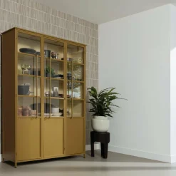Woood Exhibit vitrinekast XL metaal honinggeel